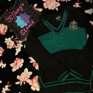 Harry Potter Slytherin V-neck sweater!